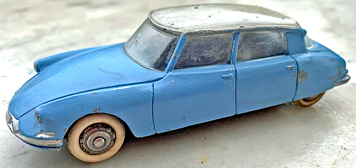 Vintage Dinky Toys Citroën Dyane Made in France by MECCANO 1968. 